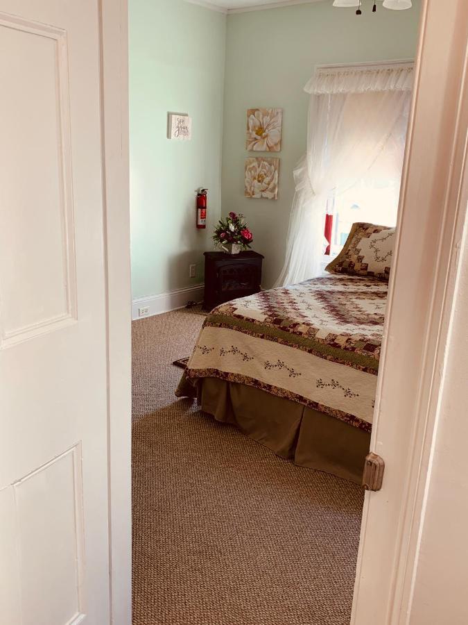 Centennial Inn Bed & Breakfast Conneaut Luaran gambar